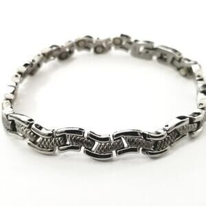 New stainless steel magnetic bracelet 7.5 inches‎